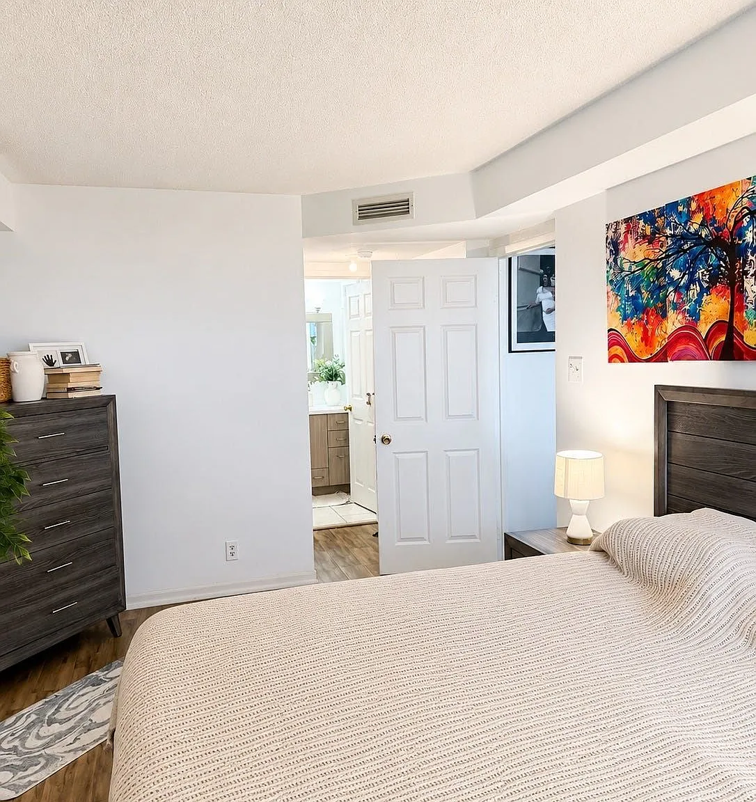 3 bed, $3,000 — Photo 3