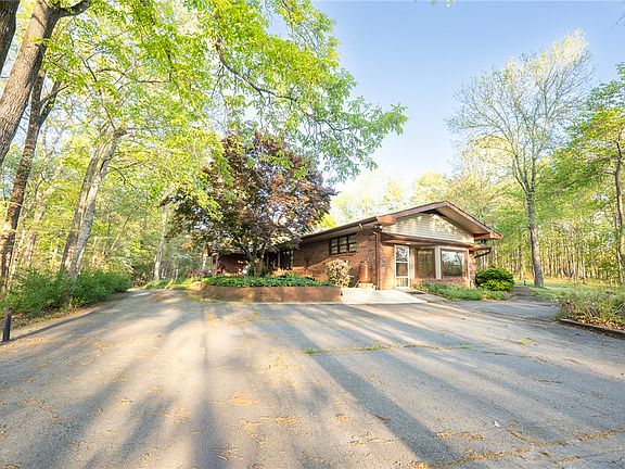 2nd image of 139 Todds Creek Rd