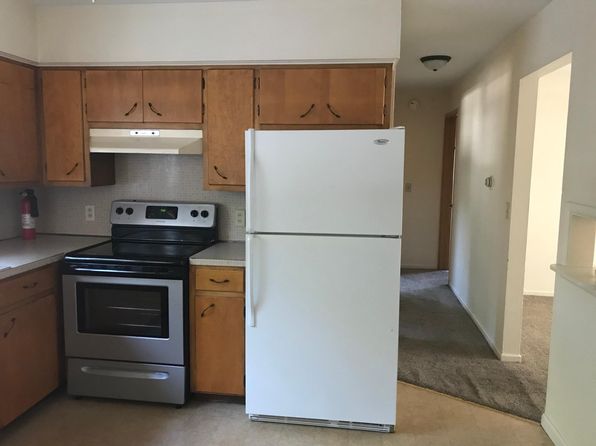 218 Carolyn Ln APT 4