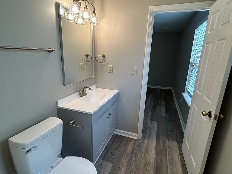 2097 Belmont Dr — Photo 10