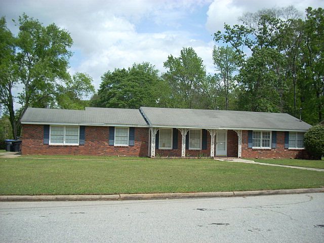 1st image of 2719 Rosewood Dr