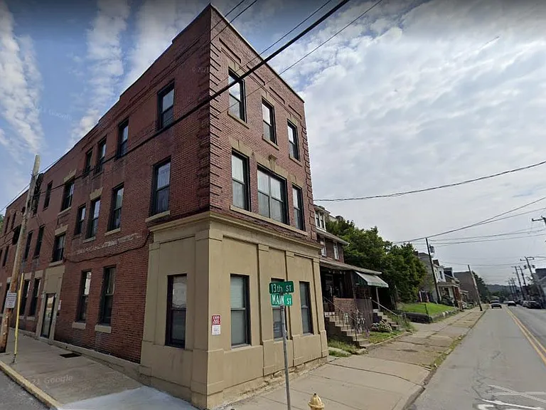 1300 Main St — Photo 1