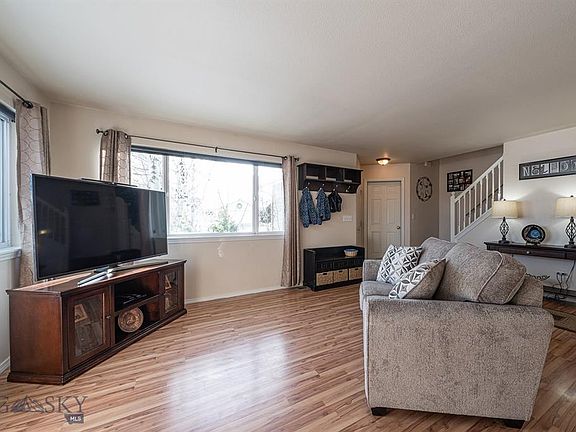 4th image of 2505 Annie St