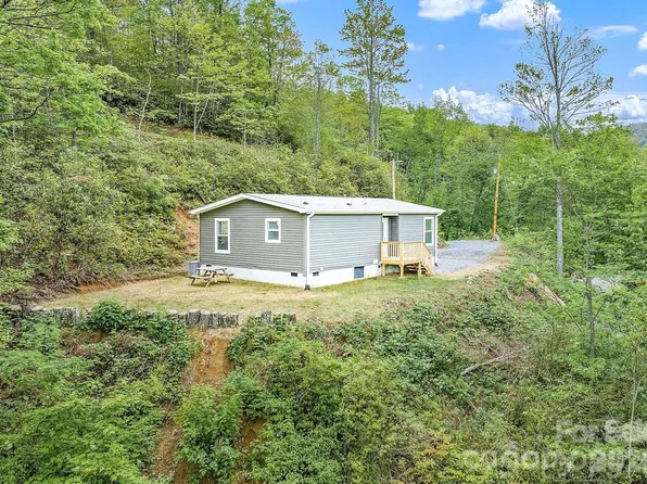 328 Mountain Lion Trl, Maggie Valley, NC 28751