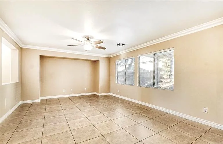 5565 Golden Palms Ct — Photo 10