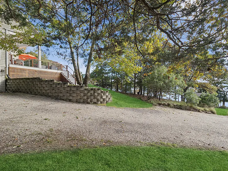 64 Three Mile Harbor Dr — Photo 38