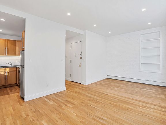 3rd image of 303 E 109th St APT 3