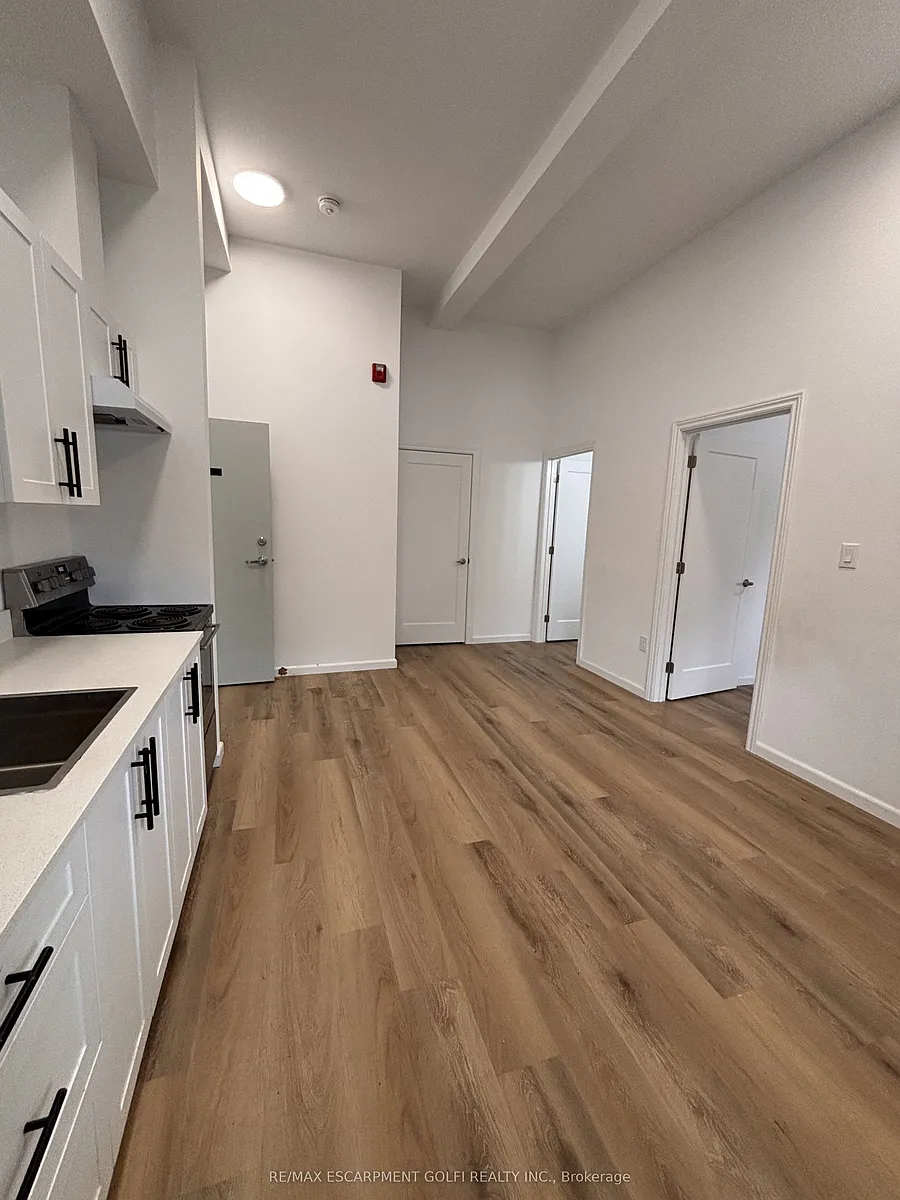 Building Photo - 244 King St #107