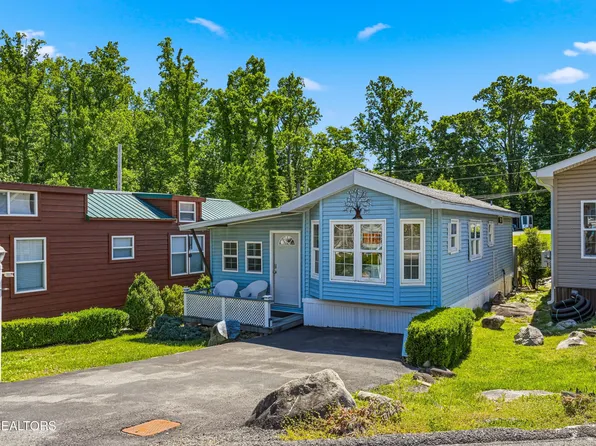 5355 Parkway E #25, Cosby, TN 37722