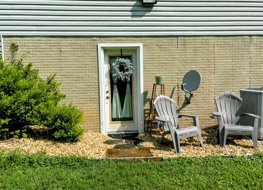 2 bed, 1000 sqft, $2,266 — Photo 1