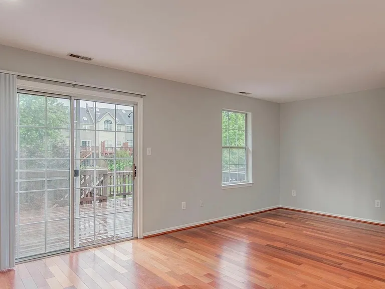 819 Jubal Way — Photo 8