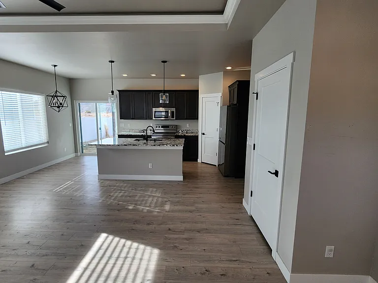829 Pilot Knob Ave — Photo 2