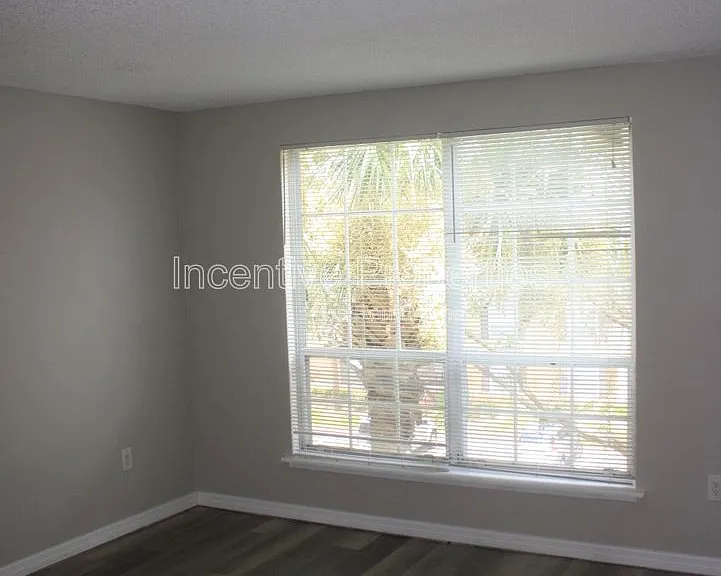 4176 Versailles Dr #D — Photo 12