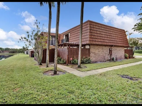 820 SW 120th Way, Fort Lauderdale, FL 33325