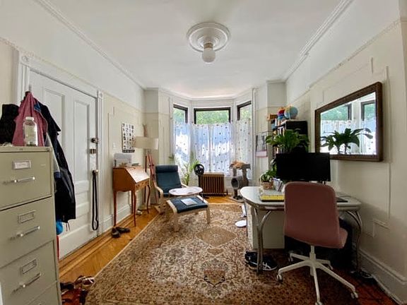 2nd image of 439 7th St APT 1