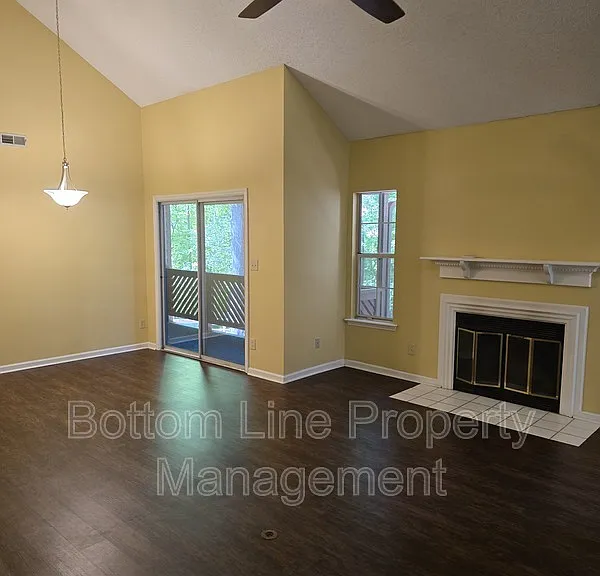 6108 Gray Gate Ln #G — Photo 3