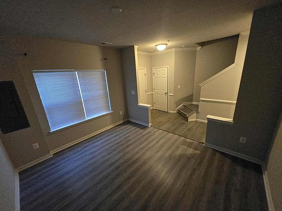 3rd image of 7805 Five Oaks Ct