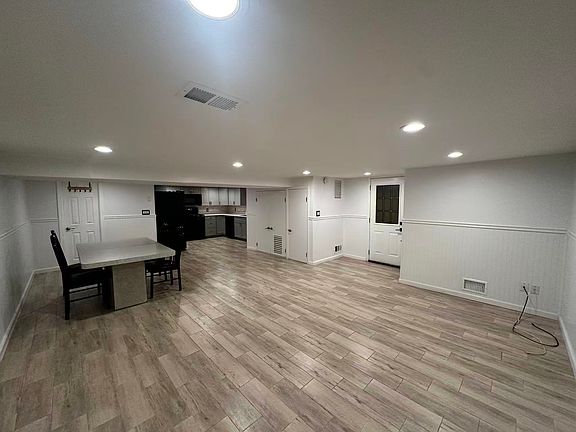 5th image of 71 Eltinge St #Ll