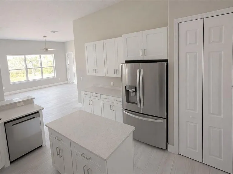 3504 Valleyview Dr — Photo 4