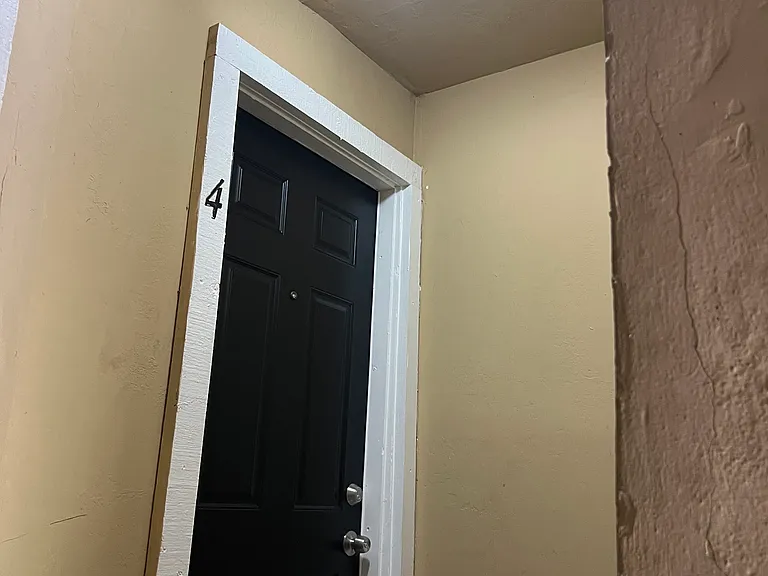 1820 V St #4 — Photo 12