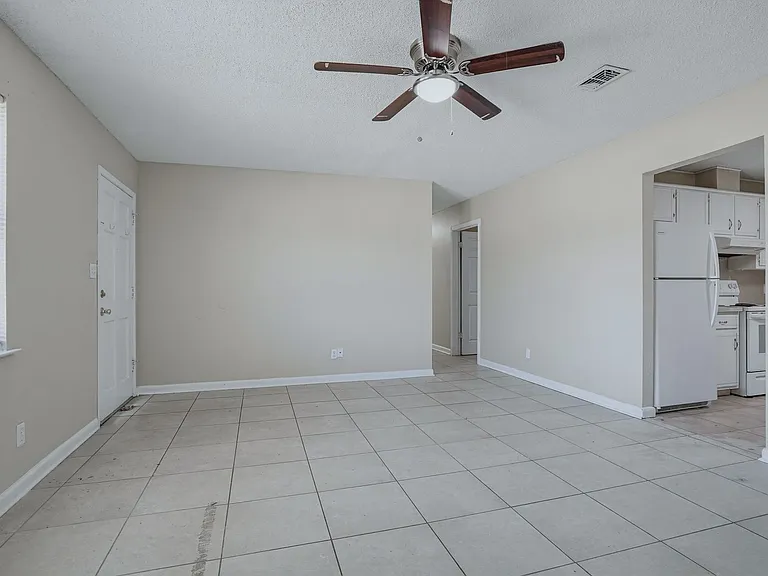 5471 Buena Vista Ave — Photo 6