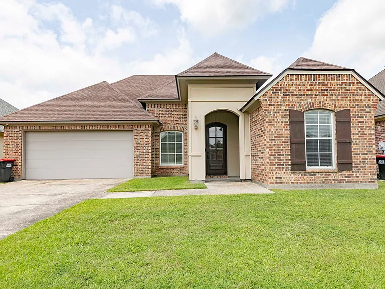 308 Forest Creek Dr #100 — Photo 1