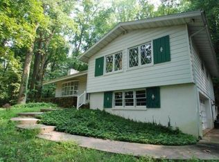 1057 Milford Warren Glen Rd, Bloomsbury, NJ 08804