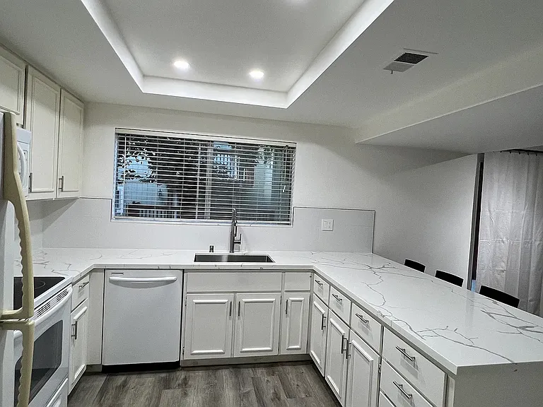 16 Salvatore Dr — Photo 3