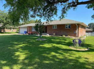 620 W 3rd St, Axtell, NE 68924