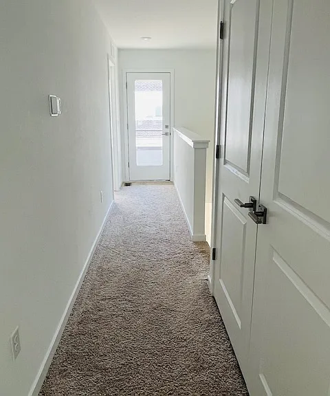 334 N Geneva St — Photo 10