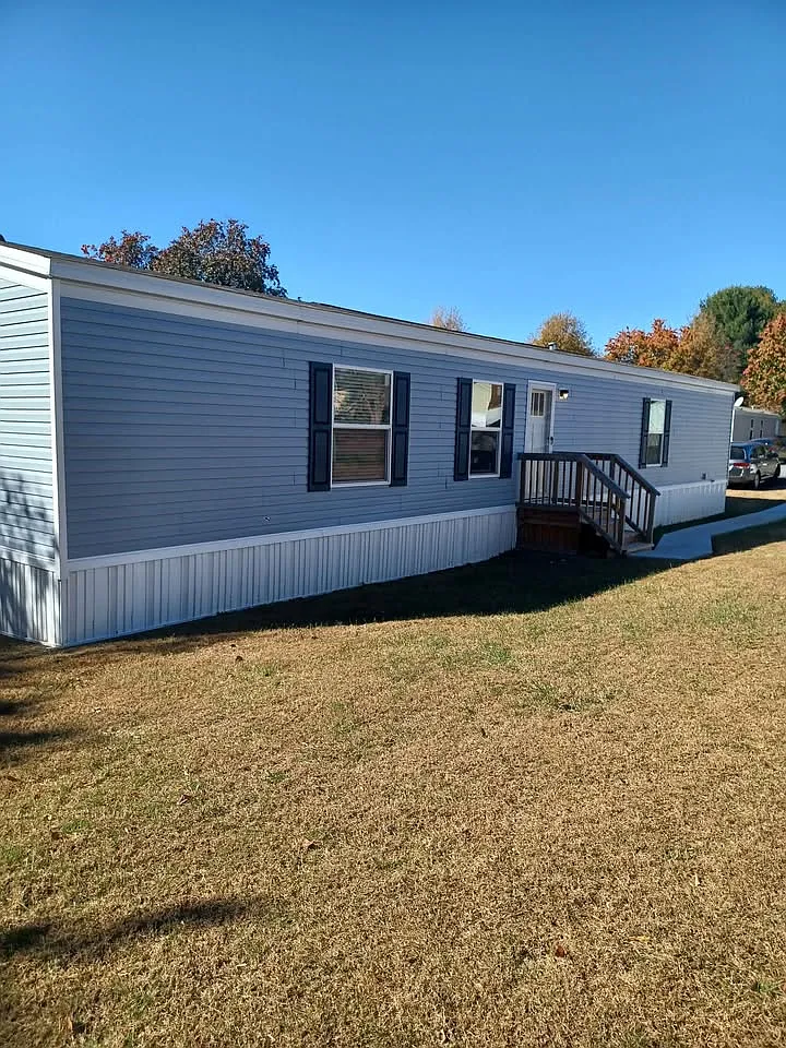 120 Northfork Dr — Photo 2