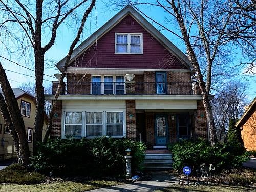 2nd image of 1839 Ludington Ave