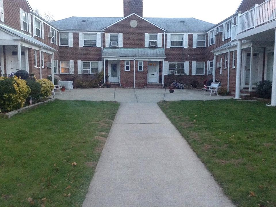 Glen oaks