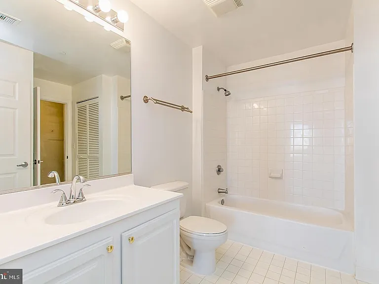 23 Pierside Dr #229 — Photo 15
