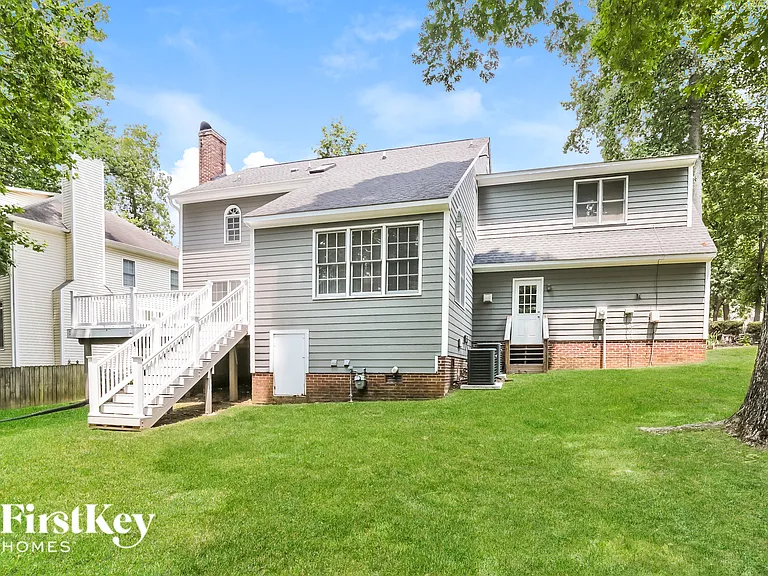 5017 Windermere Dr — Photo 14