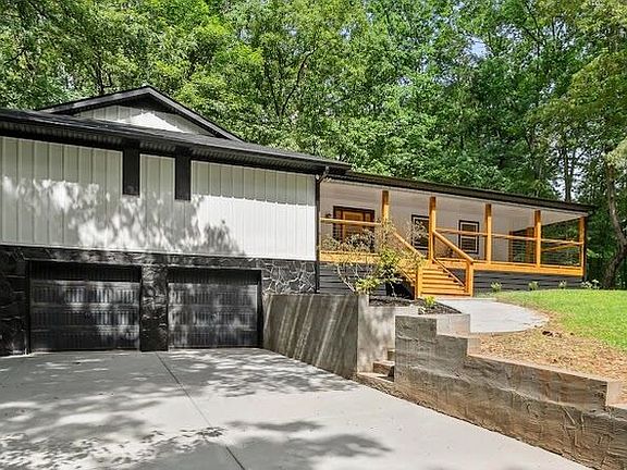 2nd image of 2513 N Carroll Ct
