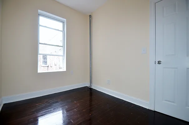 Rented by CITY SKYLINE REALTY INC | media 32