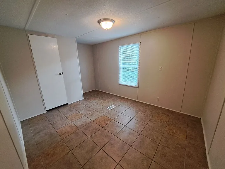 2821 Hillcrest Ave #8 — Photo 13