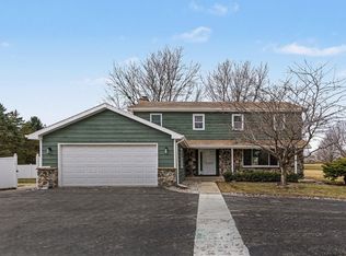3002 N Maple Tree Ln, Wadsworth, IL 60083