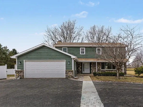 3002 N Maple Tree Ln, Wadsworth, IL 60083