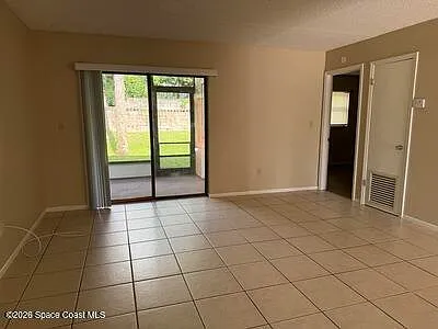 2276 Fox Hollow Dr — Photo 5
