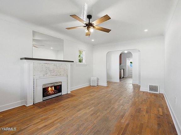 5th image of 347 N 24th Ave