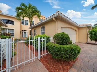 513 Island Ct, Indian Harbour Beach, FL 32937