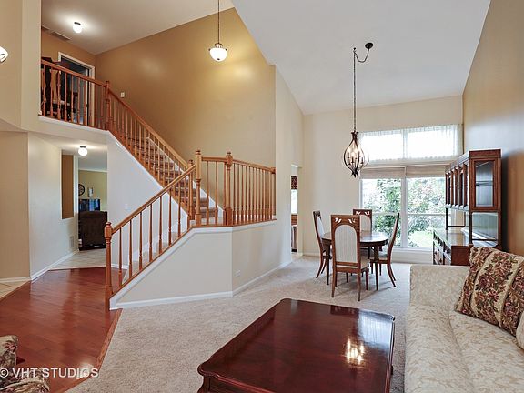 3rd image of 1614 Vineyard Dr