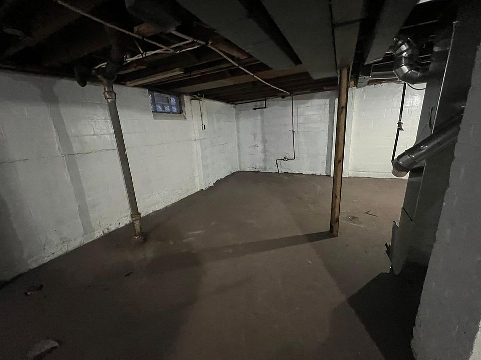 1st image of 9975 Grandmont Ave