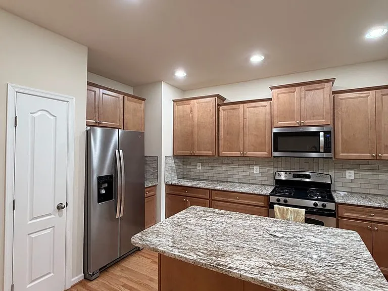 7282 Mockingbird Cir — Photo 6