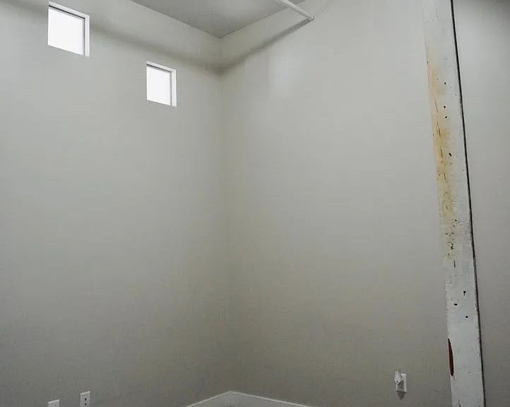 855 Michigan St NE — Photo 11