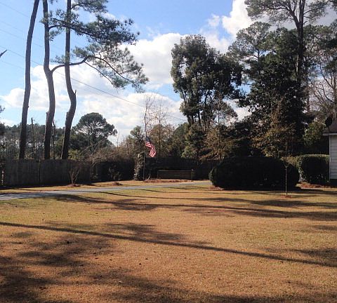 3rd image of 1509 S Dogwood Dr