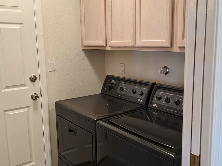 2900 Vista Del Rey NE — Photo 15