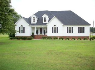 605 S Caswell St, La Grange, NC 28551
